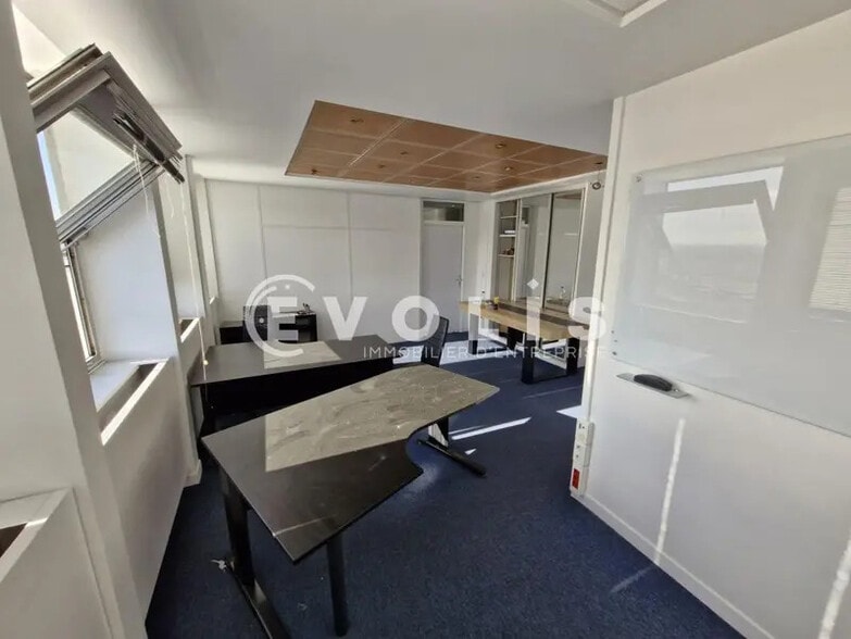 Office in Paris for sale - Interior Photo - Image 3 of 6