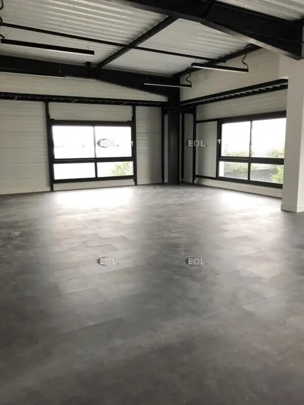 Light Industrial in Les Pavillons-sous-Bois to rent Interior Photo- Image 1 of 4
