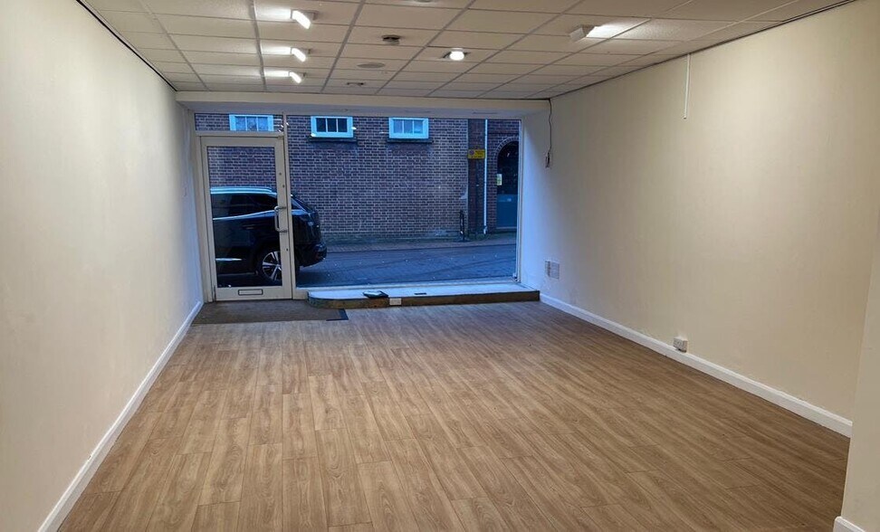 39-46 Mill St, Stafford for sale - Interior Photo - Image 1 of 1