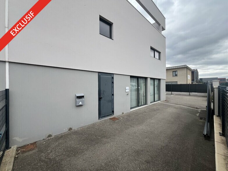 Office in Aix-en-Provence for sale - Building Photo - Image 3 of 5