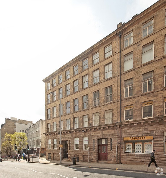 1 Manor Row, Bradford to rent - Building Photo - Image 2 of 2