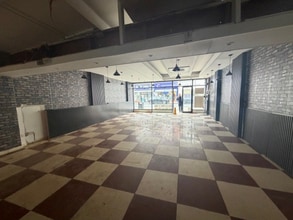 300 Green Lanes, London to rent Interior Photo- Image 2 of 3