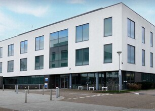 Unit 5220 Delta Way, Brockworth to rent Building Photo- Image 1 of 1