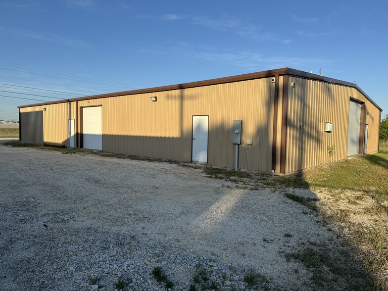 1944 N Access Rd, Clyde, TX for rent - Building Photo - Image 1 of 17