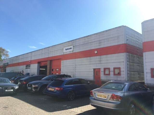 Hambridge Rd, Newbury to rent Building Photo- Image 1 of 2