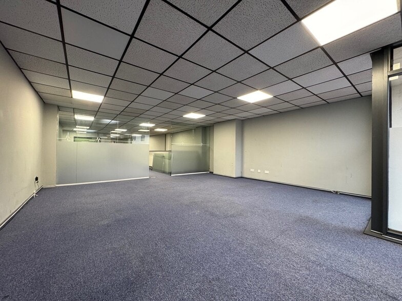 13-13A Lower Southend Rd, Wickford for sale - Interior Photo - Image 2 of 9