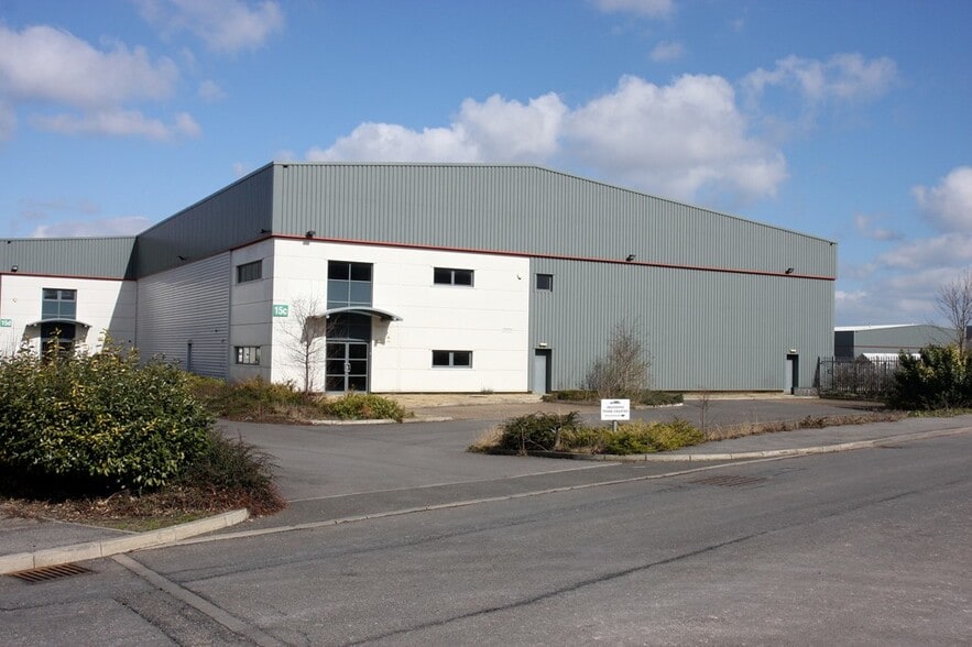 Unit 15C Follingsby Park, Gateshead to rent - Building Photo - Image 2 of 4