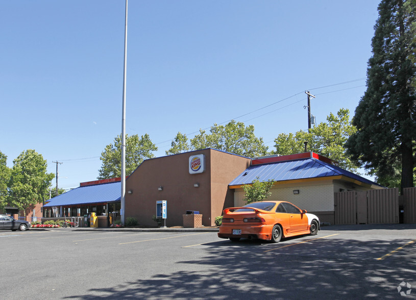 1525 SE Grand Ave, Portland, OR for rent - Primary Photo - Image 1 of 2