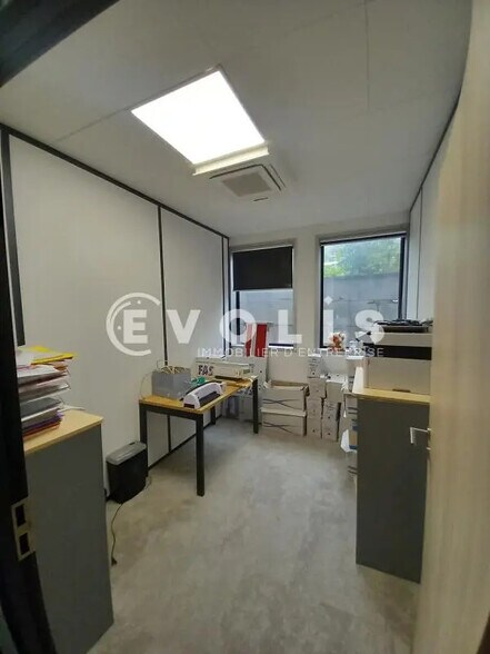 Office in Malakoff to rent - Interior Photo - Image 2 of 11