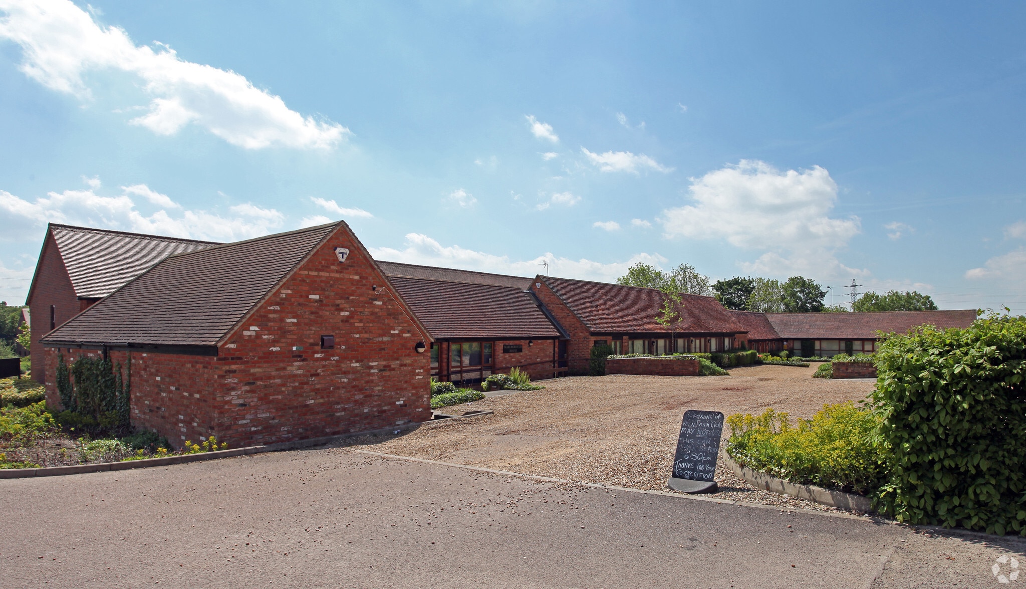 9 Keller Clos, Milton Keynes for sale Primary Photo- Image 1 of 1