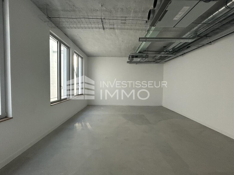 Office in Malakoff to rent - Interior Photo - Image 2 of 6
