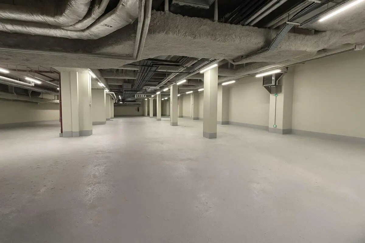 Industrial in Paris to rent Interior Photo- Image 1 of 7