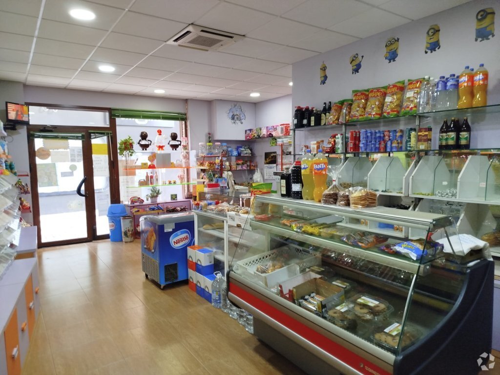 Retail in Quintanar de la Orden, Toledo to rent Interior Photo- Image 1 of 4