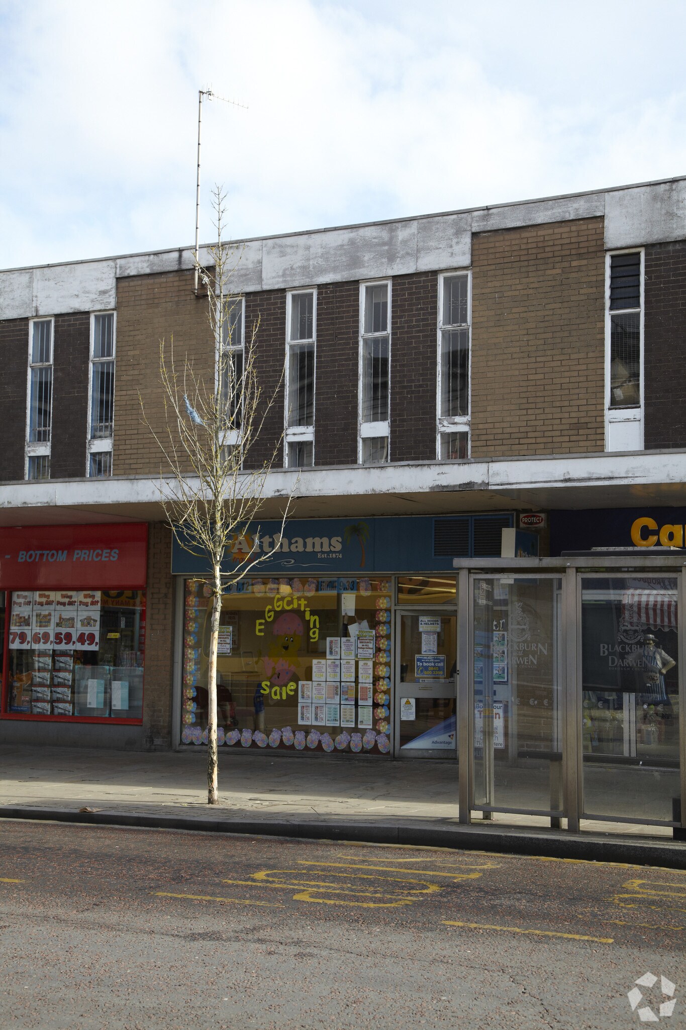 16 Market St, Darwen BB3 1AZ Retail for Rent