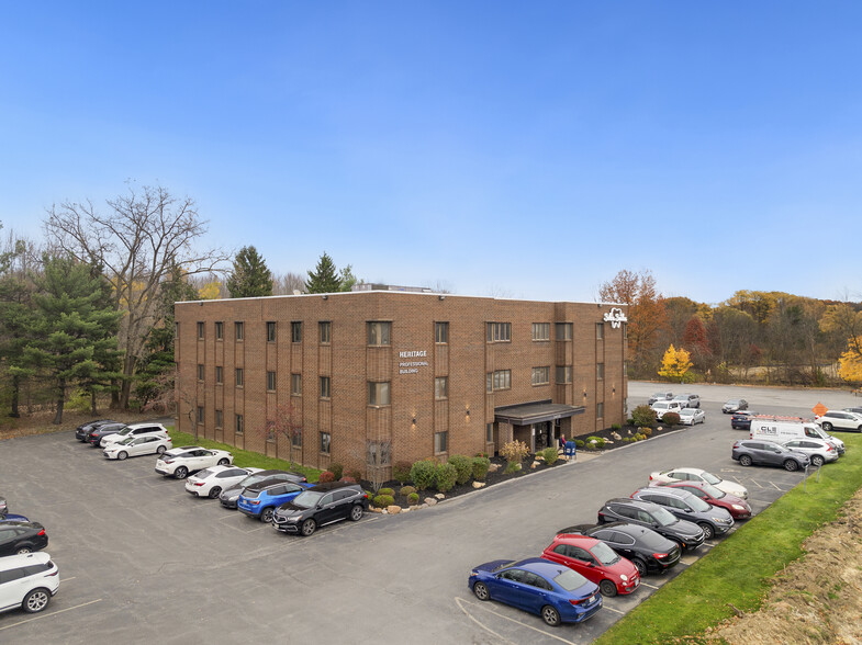 34501 Aurora Rd, Solon, OH for rent - Building Photo - Image 3 of 13