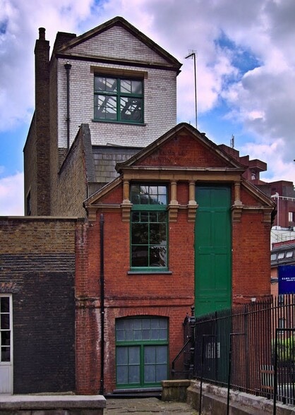 1-5 Flitcroft St, London for sale - Building Photo - Image 1 of 1