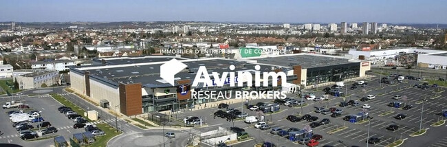 Location Commerce 895 m²