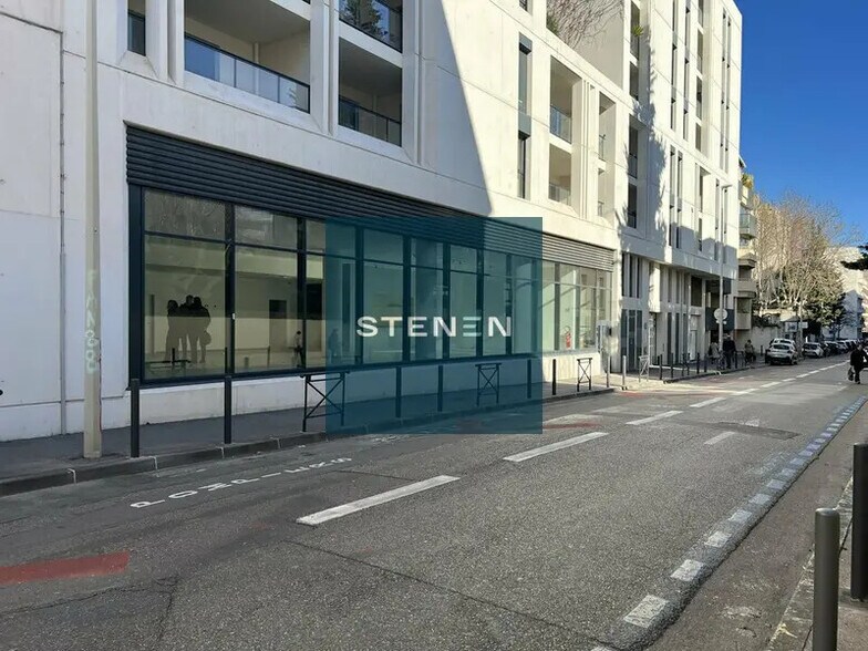 Retail in Marseille to rent - Building Photo - Image 3 of 5