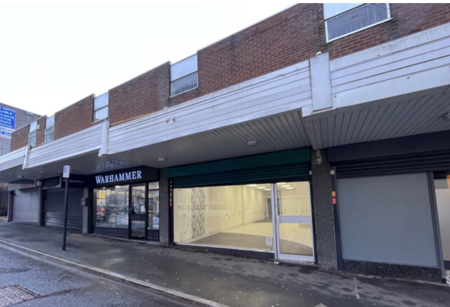 Old Sq, Walsall to rent Building Photo- Image 1 of 1