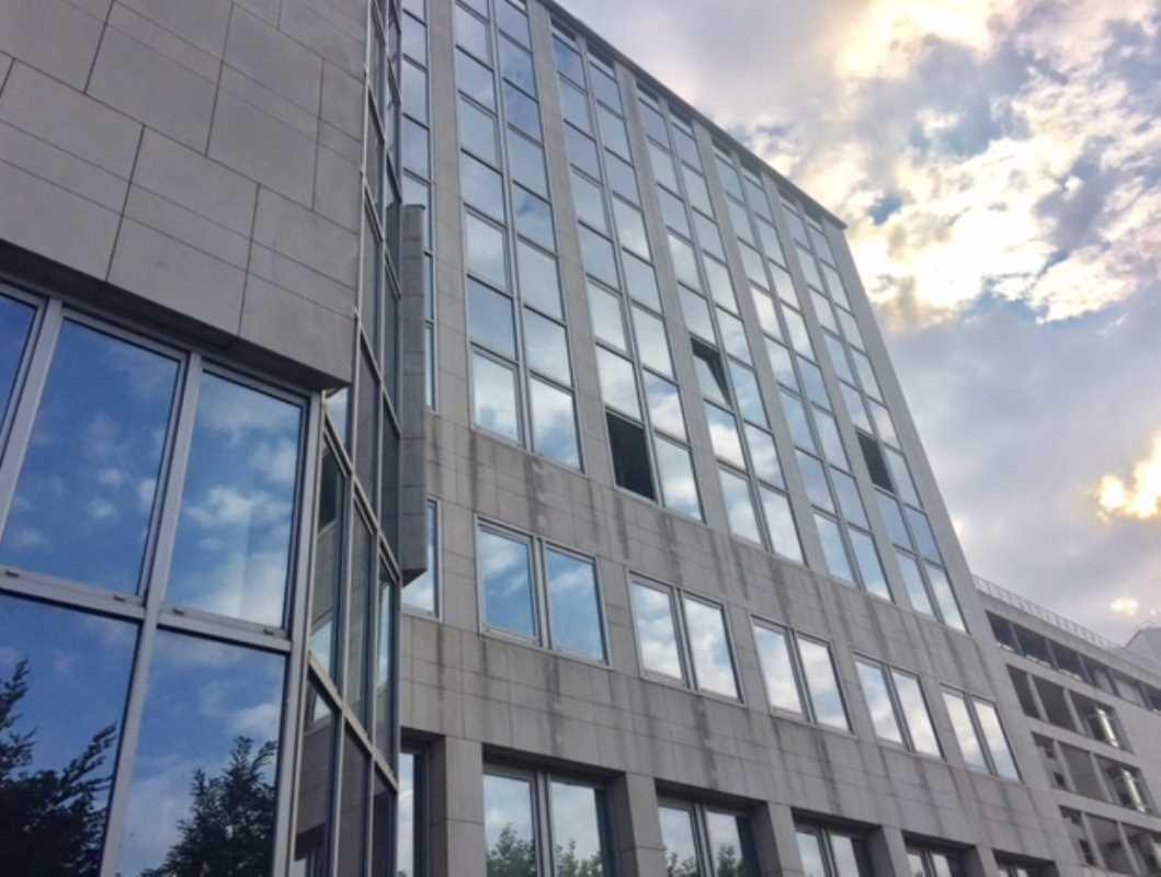 Office in Charenton-le-Pont to rent Building Photo- Image 1 of 4