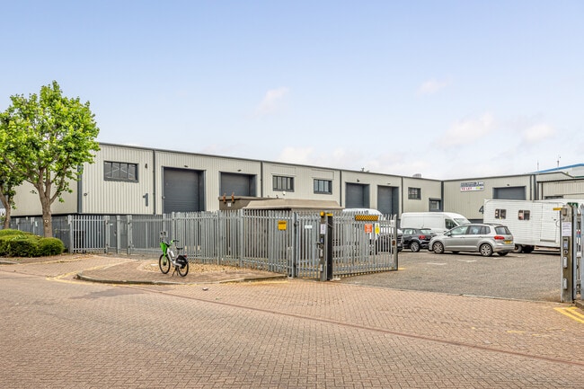 More details for North Cres, London - Industrial to Rent
