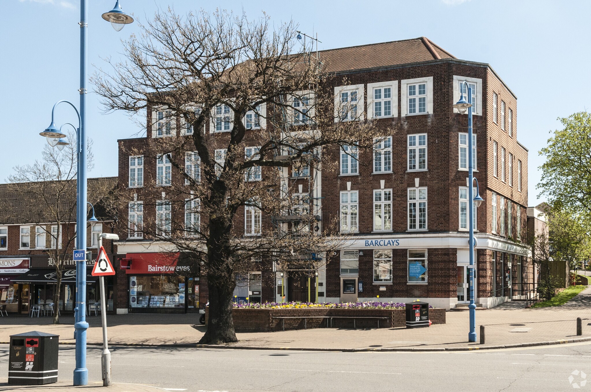 Darkes Ln, Potters Bar for sale Primary Photo- Image 1 of 1