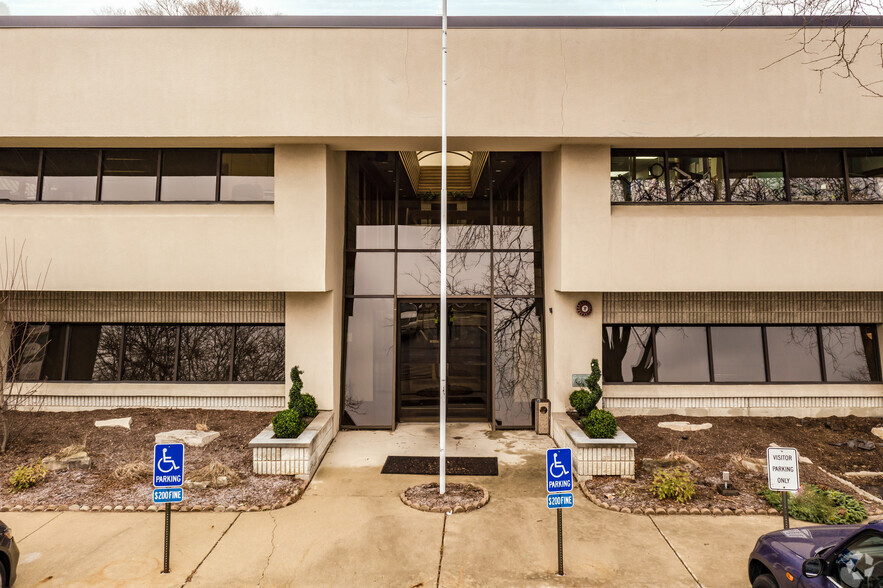 500 E Ogden Ave, Naperville, IL for rent - Building Photo - Image 3 of 5