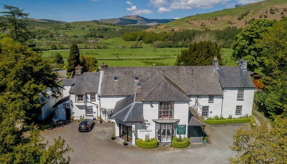 Machynlleth Nck, Machynlleth for sale - Primary Photo - Image 1 of 1