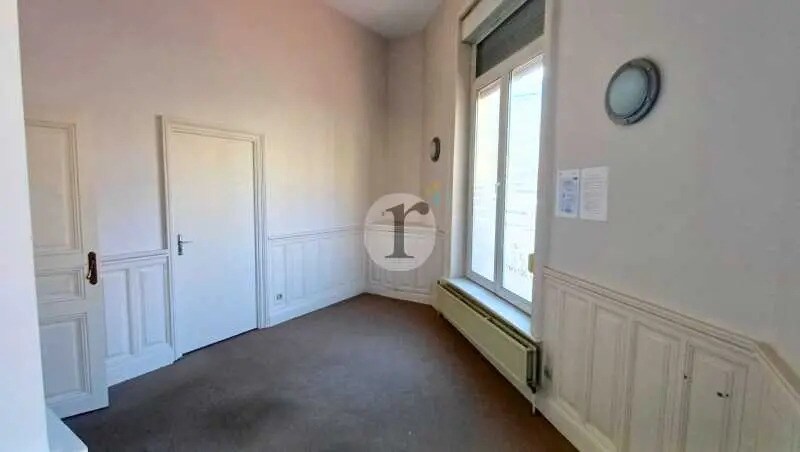 Office in Roubaix to rent Interior Photo- Image 1 of 6