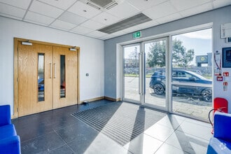 Lockett Rd, Wigan to rent Lobby- Image 2 of 24