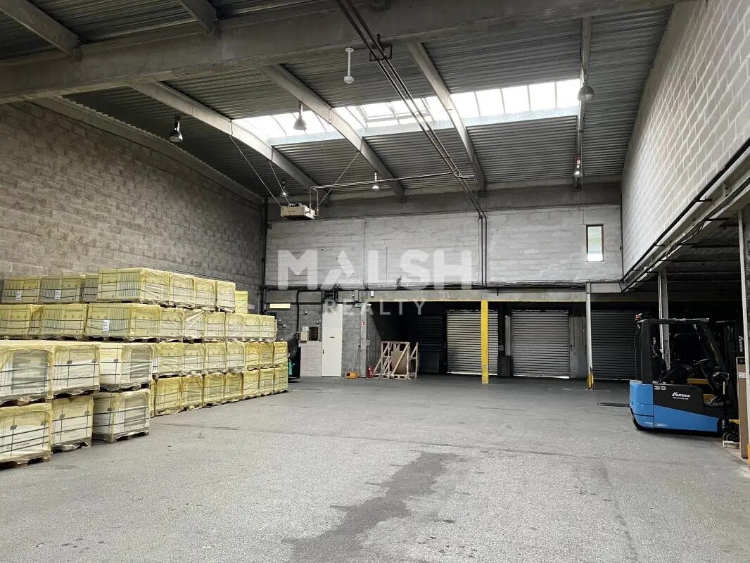 Office in Chassieu to rent Interior Photo- Image 1 of 6