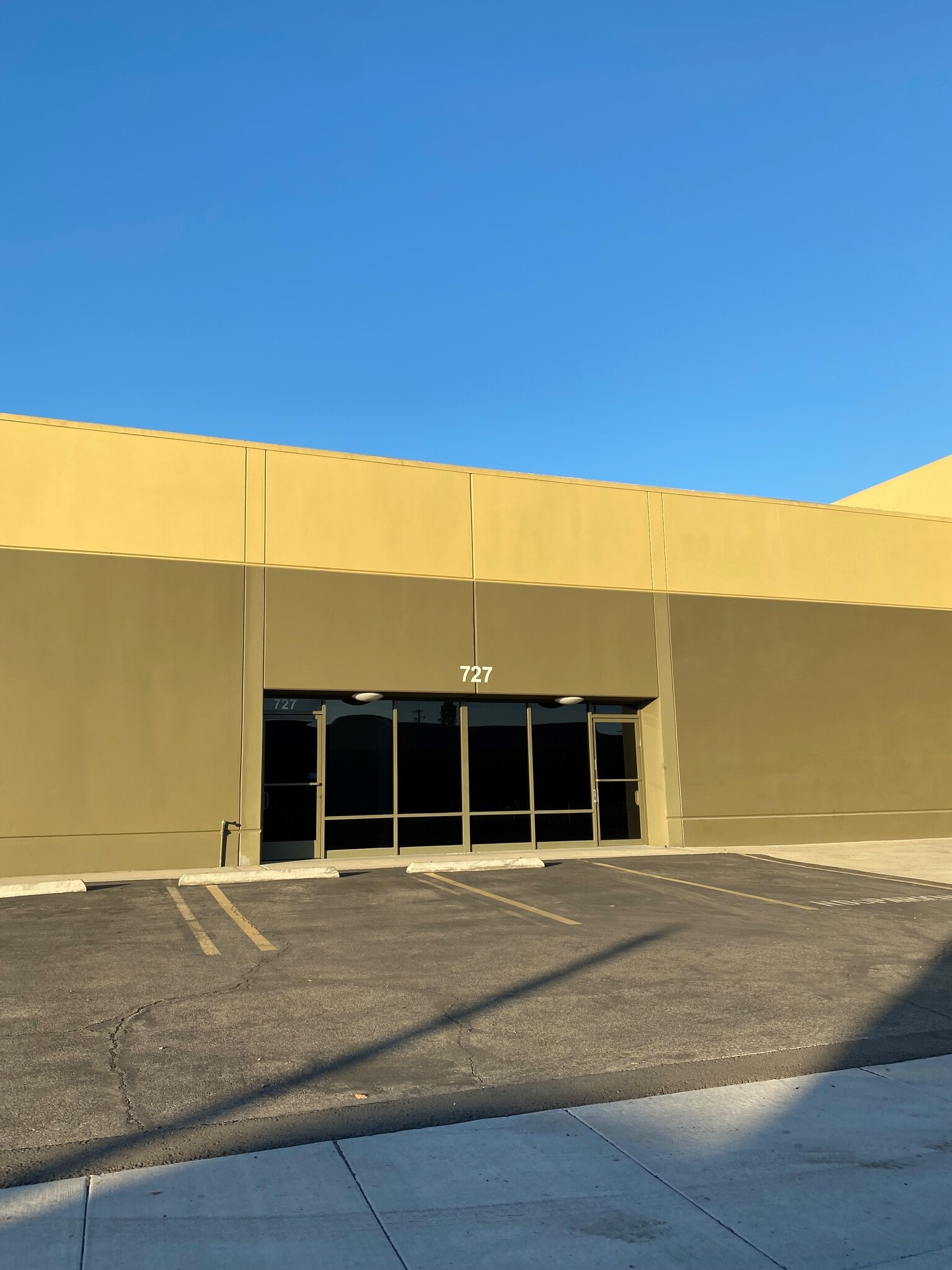 701-833 W Anaheim St, Long Beach, CA to rent Building Photo- Image 1 of 15