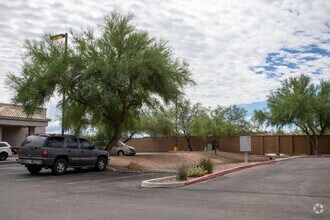 W Valencia Rd, Tucson, AZ for rent Building Photo- Image 1 of 9