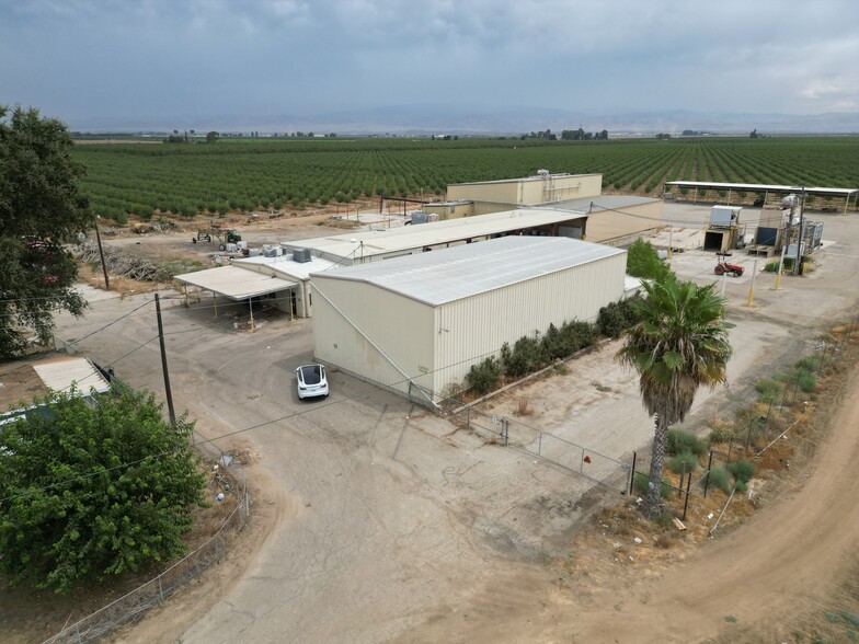 13649 Weedpatch Hwy, Bakersfield, CA for rent - Building Photo - Image 2 of 11