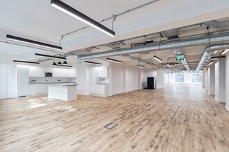 95 Aldwych, London to rent Interior Photo- Image 2 of 3