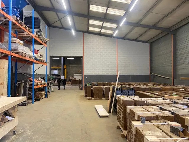 Light Industrial in Saint-Priest to rent Interior Photo- Image 1 of 6