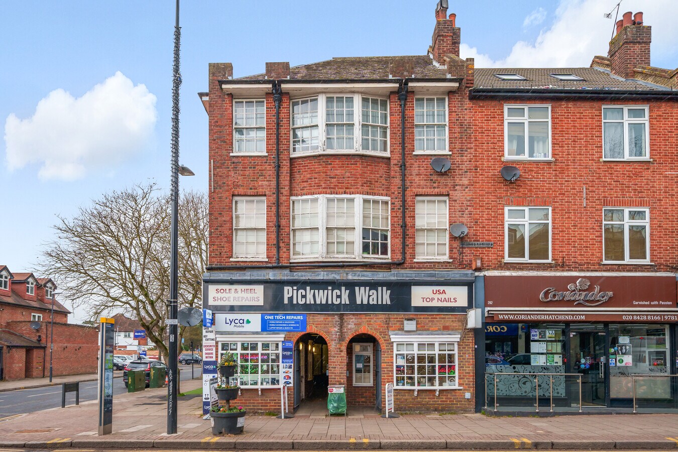Uxbridge Rd, Pinner, HA5 4HS Retail for Sale UK