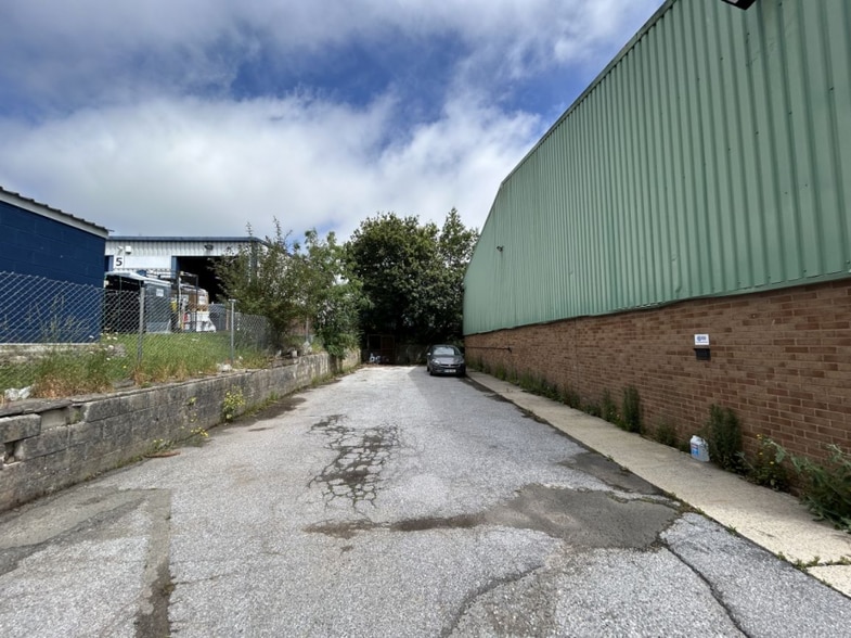 Kingsmill Rd, Saltash to rent - Building Photo - Image 2 of 5