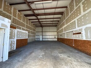 5468 Williamsburg Dr, Punta Gorda, FL to rent Interior Photo- Image 2 of 2