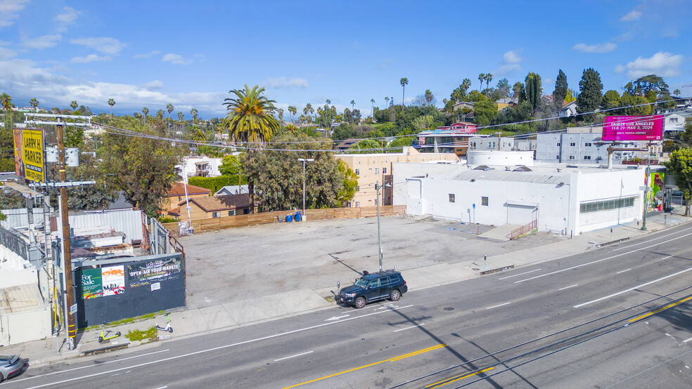 2515-2517 W Sunset Blvd, Los Angeles, CA for rent - Building Photo - Image 2 of 5