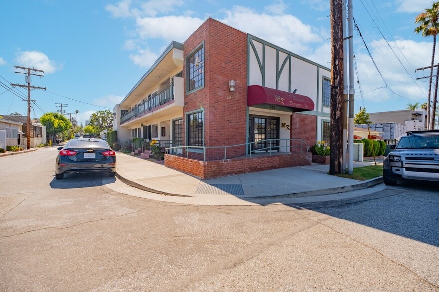 888 N Kenilworth Ave, Glendale, CA for sale - Building Photo - Image 1 of 1