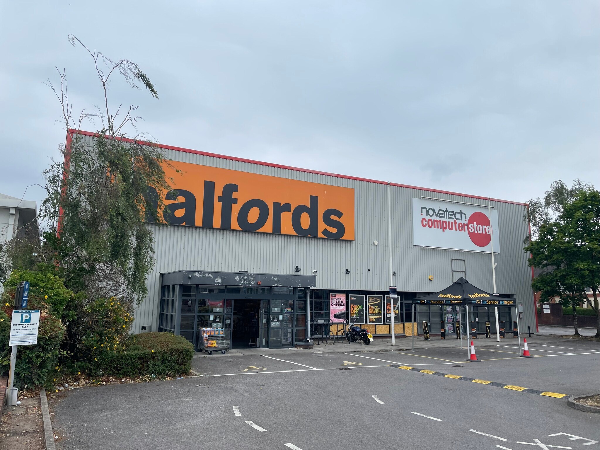 214 Penarth, Cardiff for sale Primary Photo- Image 1 of 1