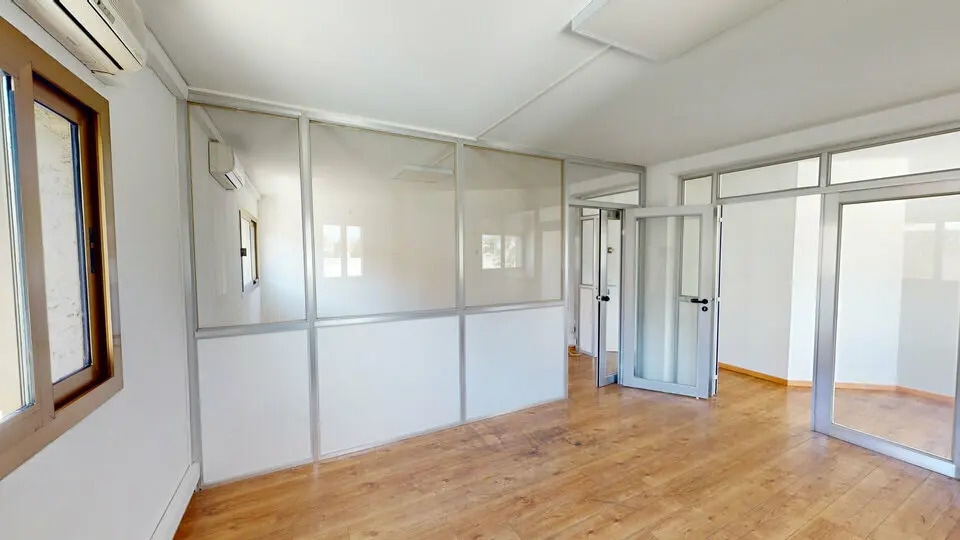 Location Bureaux 40 m² - Photo 1