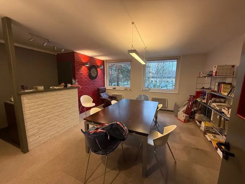 Vente Bureaux 152 m² - Photo 1