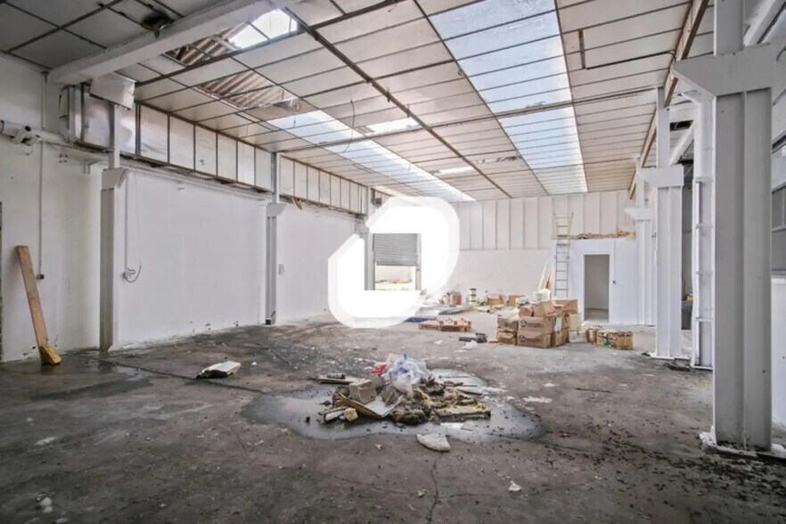 Light Industrial in Villenoy to rent - Interior Photo - Image 1 of 10