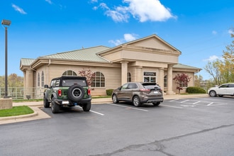 909 E Republic Rd, Springfield, MO to rent Building Photo- Image 2 of 40