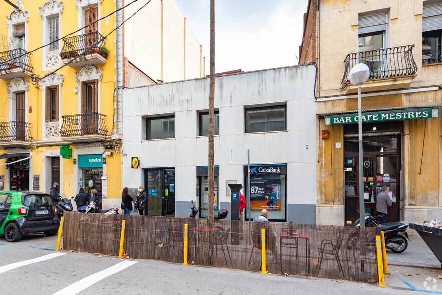 Office / Retail in Barcelona, Barcelona to rent - Building Photo - Image 2 of 2