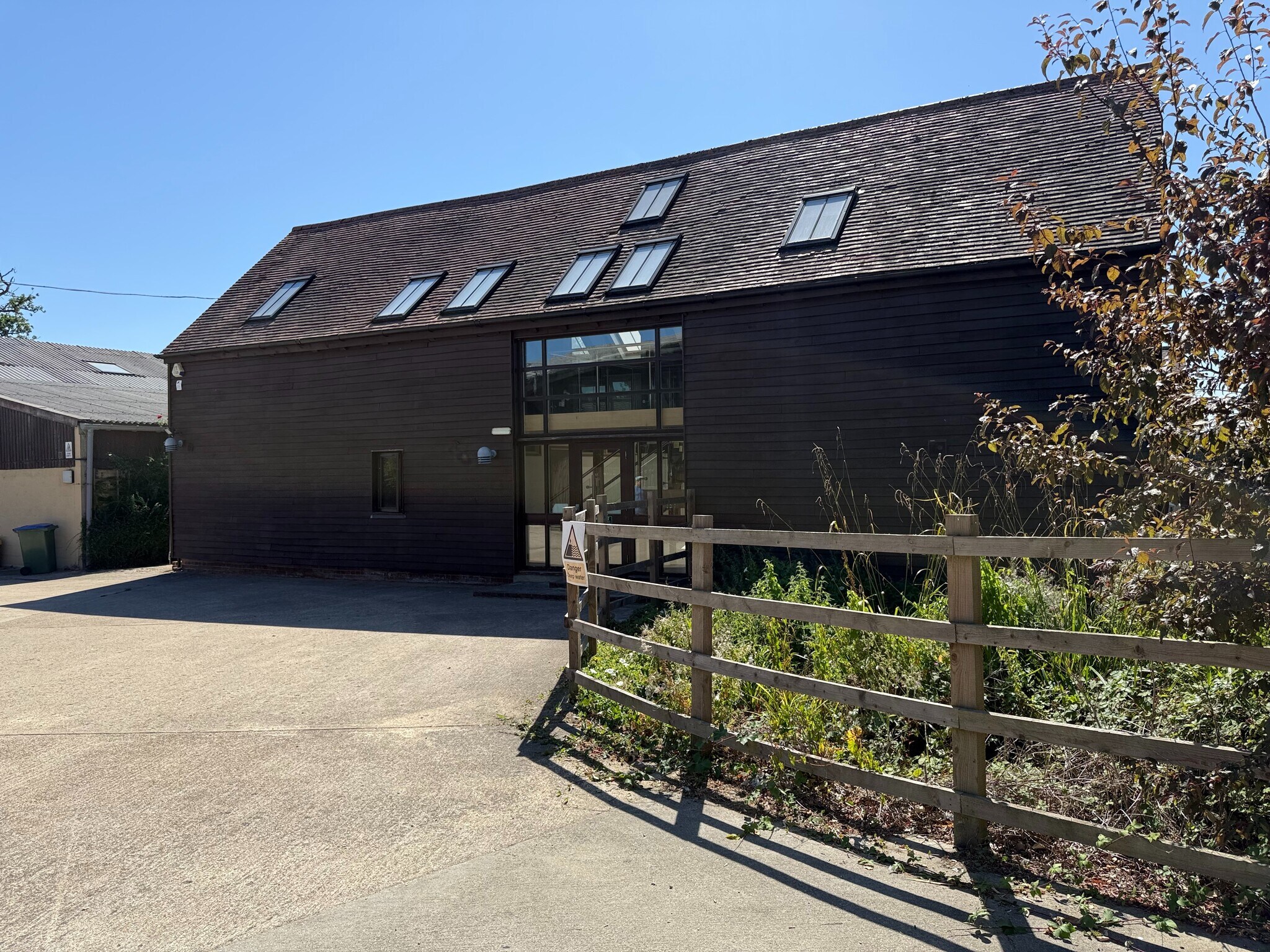 The Barn, Dawes Farm, Bognor Road, Warnham, Warnham to rent Building Photo- Image 1 of 10