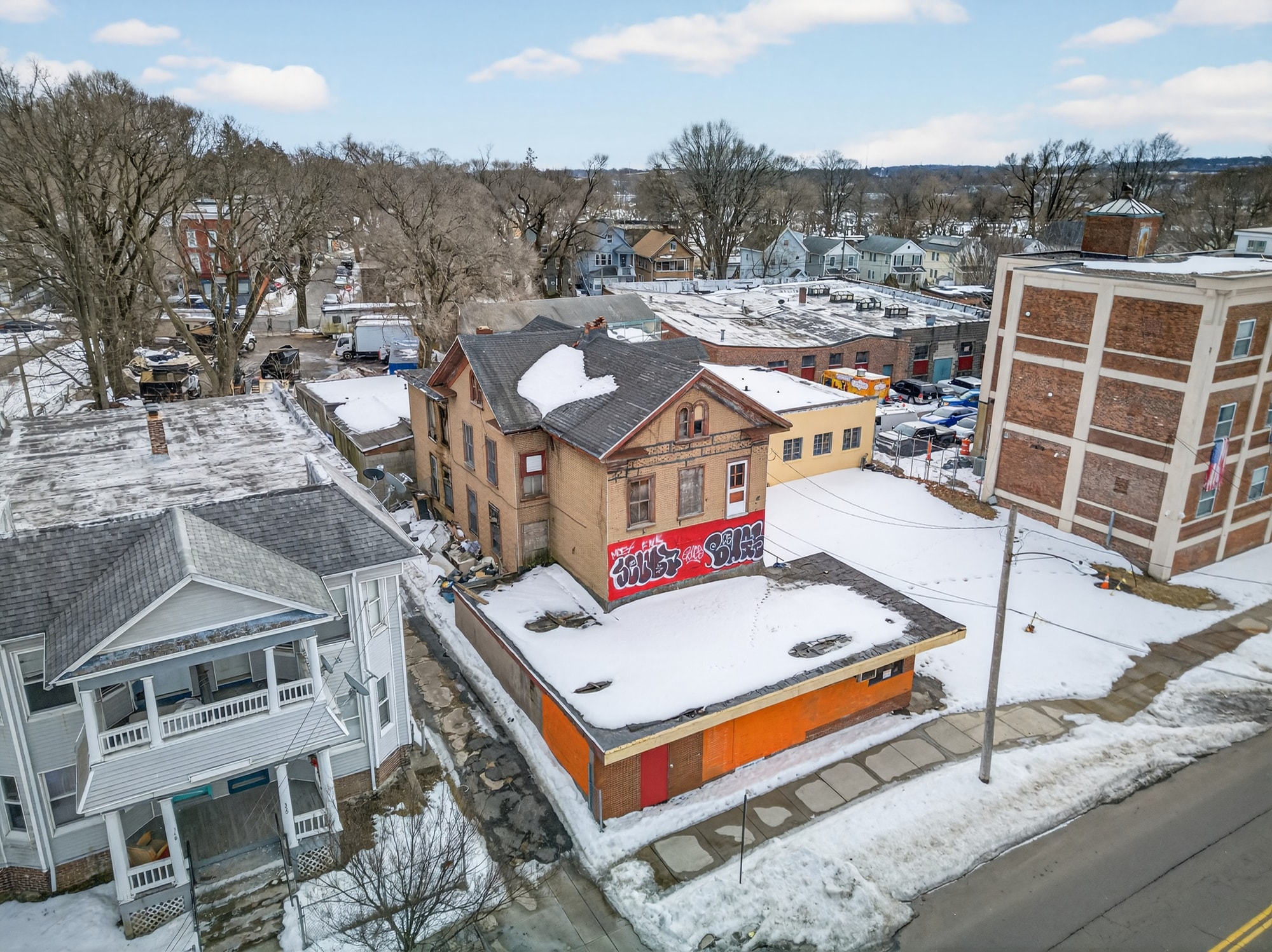 859 Congress Avenue & 354 Davenport Ave portfolio of 2 properties for sale on LoopNet.co.uk Primary Photo- Image 1 of 11