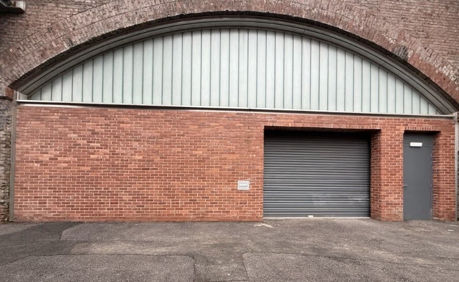 Woollam Pl, Manchester to rent - Building Photo - Image 3 of 4